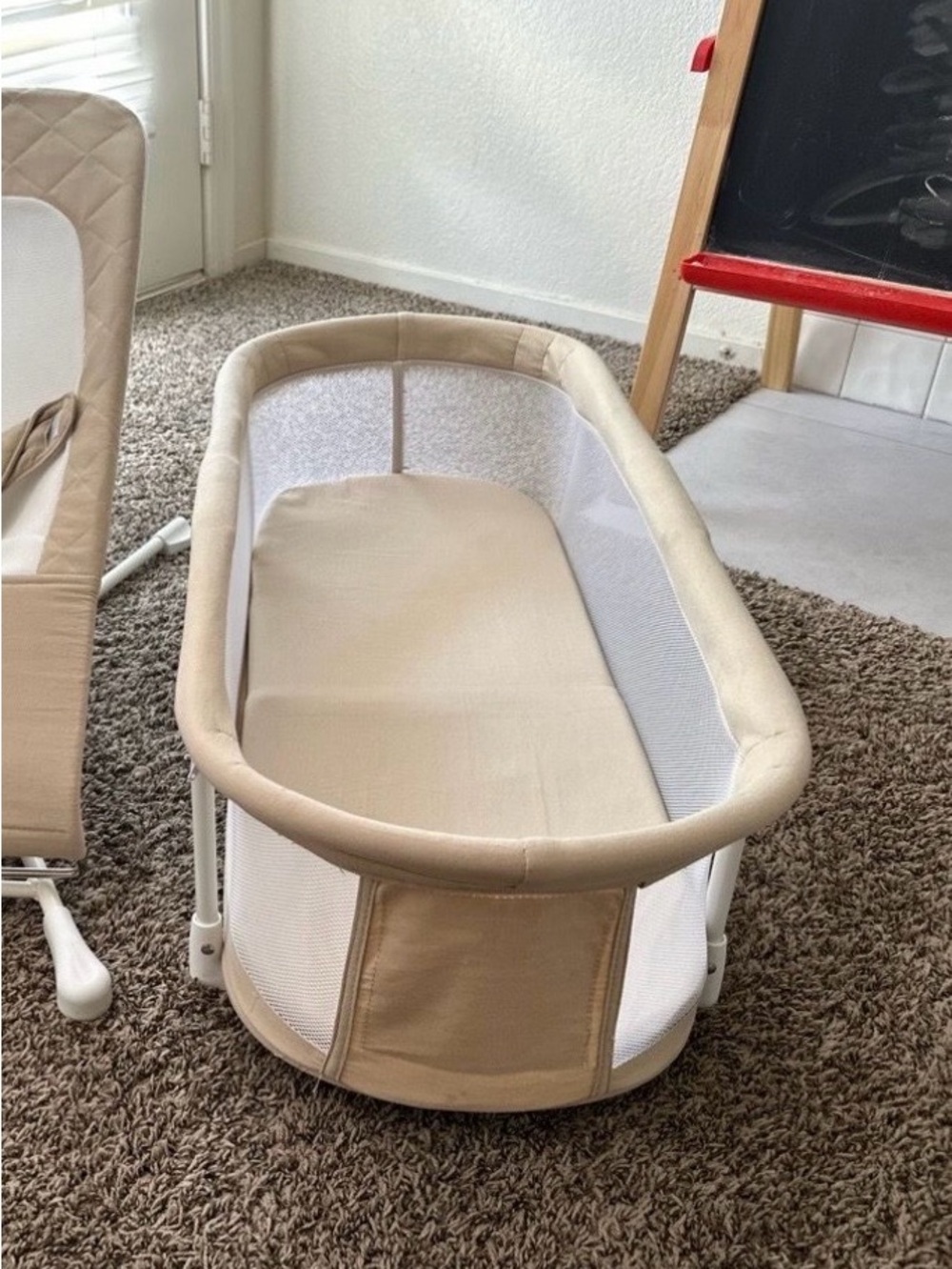 Snuggle Nest Organic Portable Bassinet - Cream - Picture 2 of 5